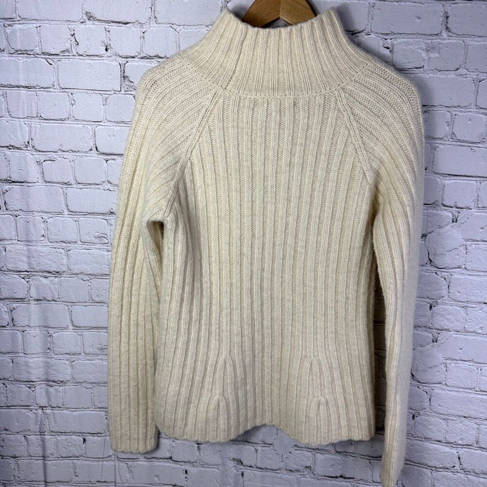 Banana Republic Popcorn Stitch Turtleneck Pullover Wool Blend Size M tall M - Picture 5 of 7
